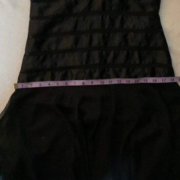 Halter Marilyn-like midi dress - Picture 6 of 7